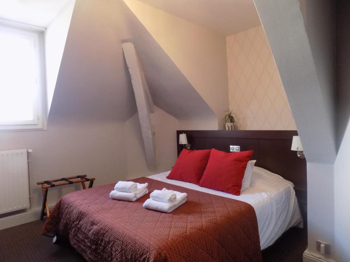 Logis Hotel La Breche - Restaurant Berthelot Amboise Esterno foto