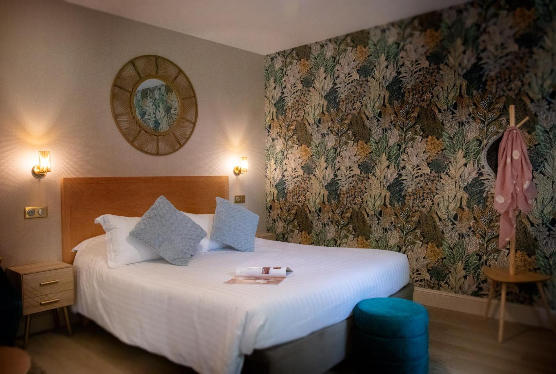 Logis Hotel La Breche - Restaurant Berthelot Amboise Esterno foto
