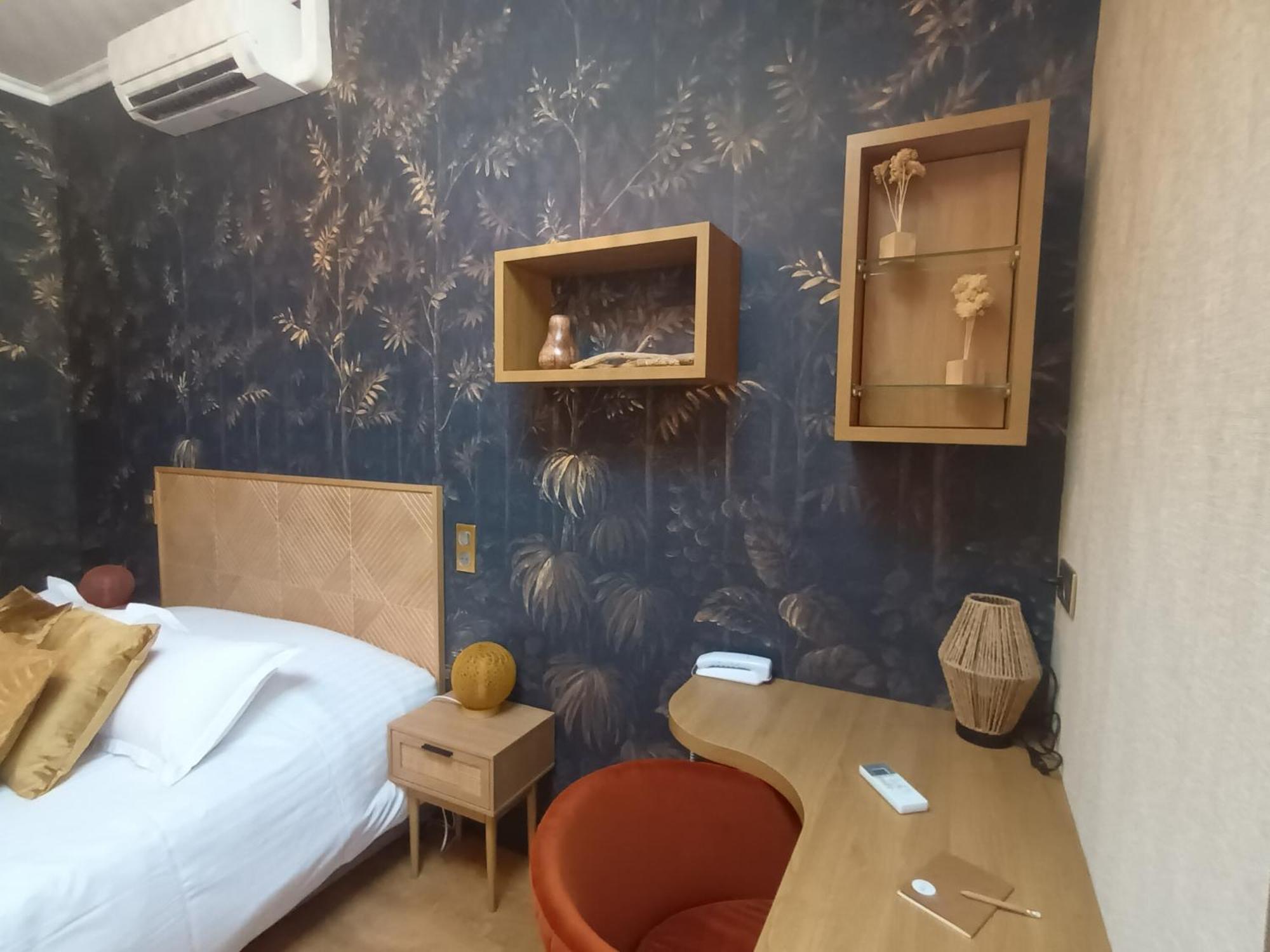 Logis Hotel La Breche - Restaurant Berthelot Amboise Esterno foto