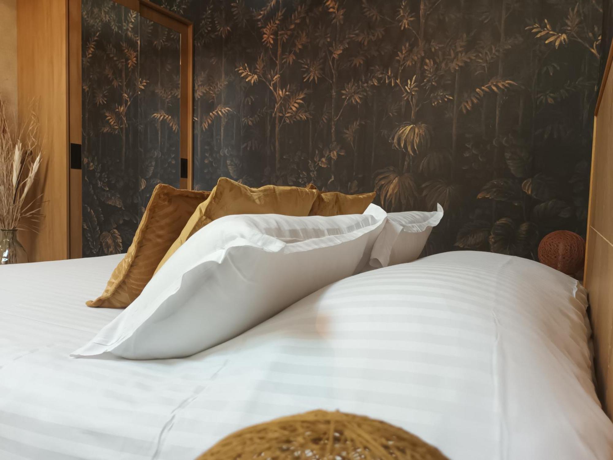 Logis Hotel La Breche - Restaurant Berthelot Amboise Esterno foto
