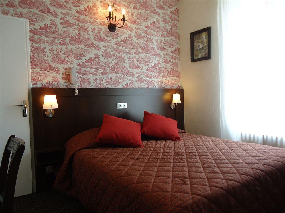 Logis Hotel La Breche - Restaurant Berthelot Amboise Esterno foto