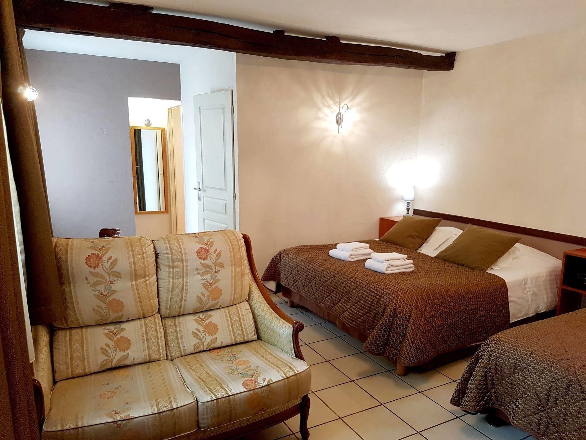 Logis Hotel La Breche - Restaurant Berthelot Amboise Esterno foto